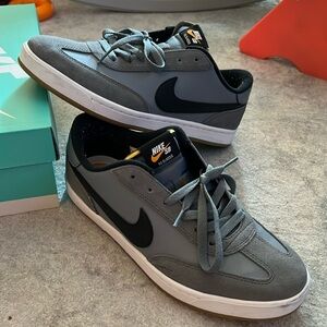 Nike SB FC Classic Skateboard Shoes size 10.5